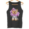 花を持つヨークシャー テリア タンクトップ