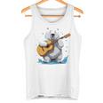 アコースティックギターを弾くクマ、ベアギタリスト 長袖tシャツ タンクトップ