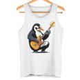 ベースギターを弾くペンギン ペンギン タンクトップ