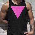 Gay Pride Upside Down Pink Triangle タンクトップ 彼への贈り物