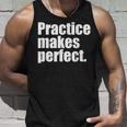 Practice Makes Perfect 継続は力なり 英語 文字入り 格言 黒 他カラー メンズ レディース タンクトップ 彼への贈り物