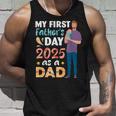 はじめての父の日2025年 赤ちゃんの誇り高きパパを持つお父さんとして タンクトップ 彼への贈り物