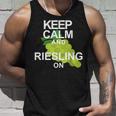キープ・カームとリースリング・オン・ワイン タンクトップ 彼への贈り物