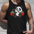 ピンポン卓球をするかわいいパンダ タンクトップ 彼への贈り物