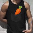 ポケットに入ったニンジン野菜、胸に面白いフルーツニンジン。 タンクトップ 彼への贈り物