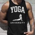 ヨガ 大学 大学 面白い タンクトップ 彼への贈り物