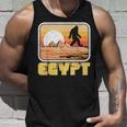 レトロ ビッグフット & ピラミッド エジプト サスカッチ グラフィック タンクトップ 彼への贈り物
