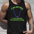 私は怠け者じゃなくて、ポテンシャルエネルギーを最小化しているだけです、おかしい タンクトップ 彼への贈り物