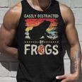 簡単に気を散らせるカエルのヴィンテージなカエル愛好家。 タンクトップ 彼への贈り物