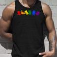 遊び好きなレインボーキャット Lgbtq プライド 楽しい タンクトップ 彼への贈り物