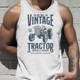 1984 年生まれのビンテージ トラクター ファーマーの誕生日 タンクトップ 彼への贈り物