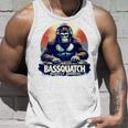 Bassquatch 音楽愛好家のためのサスカッチdjデザイン タンクトップ 彼への贈り物