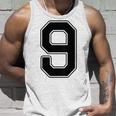 【バックプリント・背中側】9 数字 背番号 ユニフォーム ナンバー【ブラック／黒 の文字】スポーツ 練習着 部活 タンクトップ 彼への贈り物