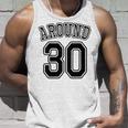 【バックプリント・背中側】Around 30 アラサー（三十歳 30才）ユニフォーム風 30代 誕生日プレゼント 面白 タンクトップ 彼への贈り物