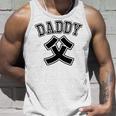 【バックプリント・背中側】お父さん Daddy 父親 パパ《チームユニフォーム風》父の日 面白い 長袖tシャツ タンクトップ 彼への贈り物
