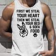 ジャーマン・シェパードはあなたの心を盗みますあなたのベッドとソファを盗みます タンクトップ 彼への贈り物