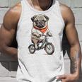 パグ いぬ イラスト パグ好き 犬好き 自転車 かわいい おもしろ レトロ かっこいい タンクトップ 彼への贈り物