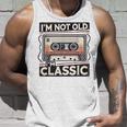 私は老けていない 私はクラシック 面白いレトロ テクニック タンクトップ 彼への贈り物