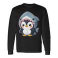 サメのコスチュームを着た面白いペンギン 長袖Tシャツ ギフトのアイデア