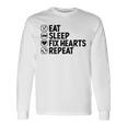 Eatleep Fix Heartsリピート心臓専門医心臓病学 長袖Tシャツ ギフトのアイデア