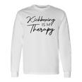 キックボクシングは私のセラピー 長袖Tシャツ ギフトのアイデア