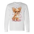 ハートに囲まれた愛らしいチワワ 長袖Tシャツ ギフトのアイデア