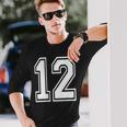 12番の前面と背面にホワイトのプリント。 長袖Tシャツ 彼への贈り物
