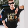 2026 年のパパ これからパパになる人 父親になる予定の人 未来のパパ 長袖Tシャツ 彼への贈り物