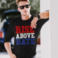 Rise Above Hate Red And Blue America 長袖Tシャツ 彼への贈り物