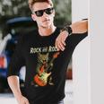 ギターを弾くロックな猫 音楽好き猫好き向けデザイン 長袖Tシャツ 彼への贈り物