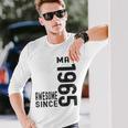 1965年5月以来素晴らしい、1965年5月の誕生日に生まれる 長袖Tシャツ 彼への贈り物