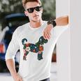 ラブラドゥードルやゴールデンドゥードルのママのためのフローラルドッグシルエット 長袖Tシャツ 彼への贈り物