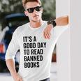 禁止された本を読むのに良い日だ面白いヴィンテージ 長袖Tシャツ 彼への贈り物