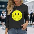 スマイル フェイス 笑顔（ベーシック）【スマイリー】ニコニコ 絵文字 黄色 ポップ かわいい イラスト 長袖Tシャツ 彼女への贈り物