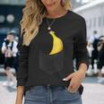 ポケットに入ったバナナフルーツ、胸に面白いバナナ。 長袖Tシャツ 彼女への贈り物