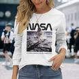 Nasaアポロ11号の月面宇宙飛行士の有名なワームロゴ 長袖Tシャツ 彼女への贈り物