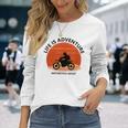 アドベンチャー バイク おもしろ ツーリング 人生は冒険だ オフロードバイクバイク イラスト 長袖Tシャツ 彼女への贈り物
