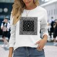 ホワイトブラックバンダナプリントtシャツ ペイズリー柄 長袖Tシャツ 彼女への贈り物