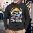 Ask Me About My Mystery Discharge アダルトユーモアジョーク 長袖Tシャツ 高齢者への贈り物