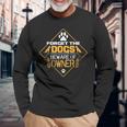 Forget The Dogs Beware Of Owner 長袖Tシャツ 高齢者への贈り物