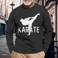 Karate Kick 空手キック松濤館、剛柔和道上地糸東極真流 長袖Tシャツ 高齢者への贈り物