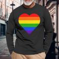 Lgbt レインボー・ハート・フラッグ ゲイ・バイ・ラブ・プライド月間 Lgbtq 長袖Tシャツ 高齢者への贈り物