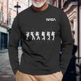 Nasa宇宙飛行士ダンシングワームロゴ 長袖Tシャツ 高齢者への贈り物