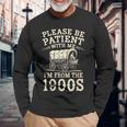 Please Be Patient With Me I'm From The 1900S ユーモア 長袖Tシャツ 高齢者への贈り物