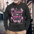 これはハーレーダビッドソンの女王の名前入り誕生日です。 長袖Tシャツ 高齢者への贈り物
