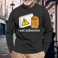 アイ・イート・アスベスト・ファニー・カーズ・チキン・ナゲット・ミーム 長袖Tシャツ 高齢者への贈り物