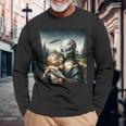 エイリアンホールディングヒューマンベイビーufo地球外接触tシャツ 長袖Tシャツ 高齢者への贈り物
