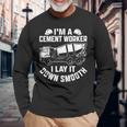 スムーズに敷設する 面白いコンクリート作業員 長袖Tシャツ 高齢者への贈り物