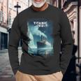 タイタニック号沈没船が1912年に氷山を襲った記念品 長袖Tシャツ 高齢者への贈り物