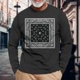 メンズ ブラック ホワイト バンダナ プリント ブラック ペイズリー柄 長袖Tシャツ 高齢者への贈り物